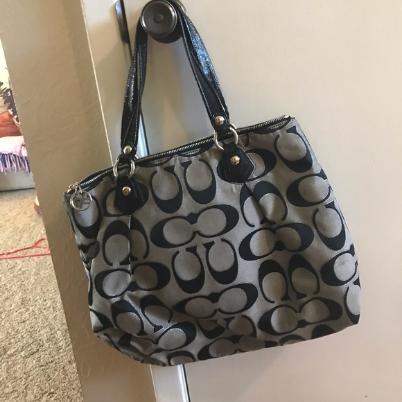 Coach shoulder bag - Picture 3 of 6